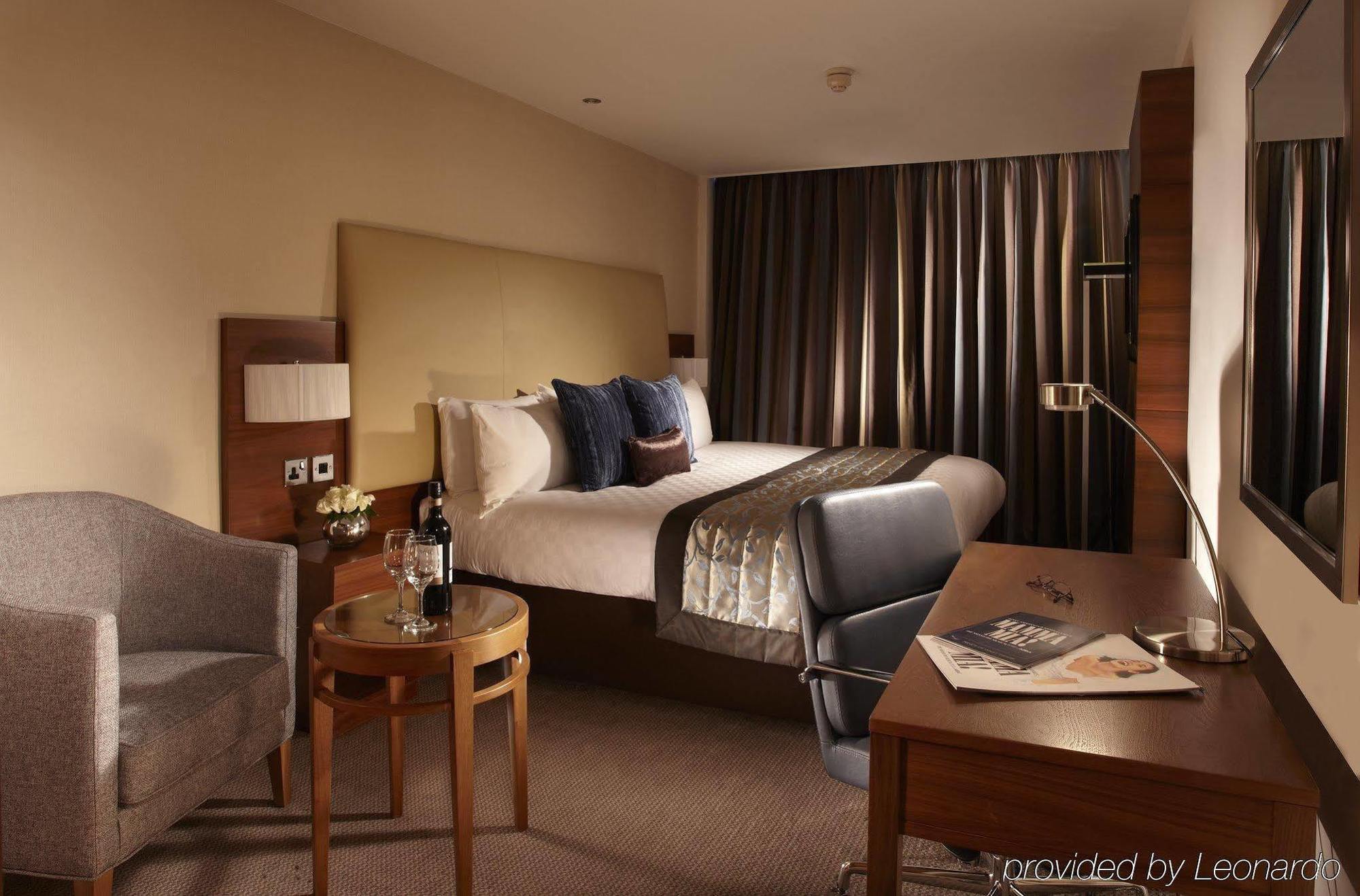 Thistle Trafalgar - Leicester Square Лондон Экстерьер фото